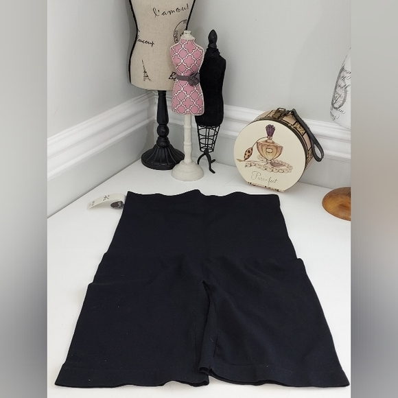 Empetua (Shapermint) Black High Waisted Shaper Short Size 4X NWT - Picture 5 of 5